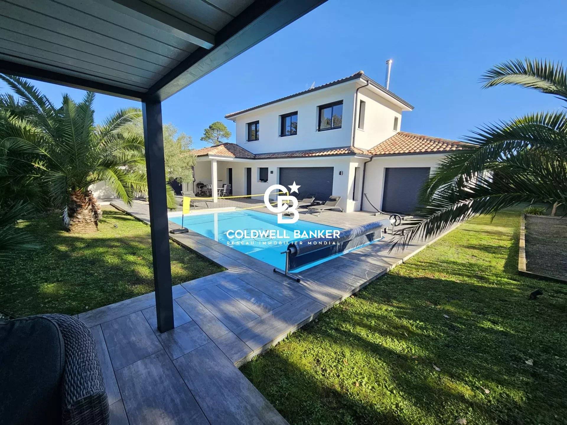 Maison à vendre Andernos - villa contemporaine récente 200 m² piscine chauffée garage dépendances
