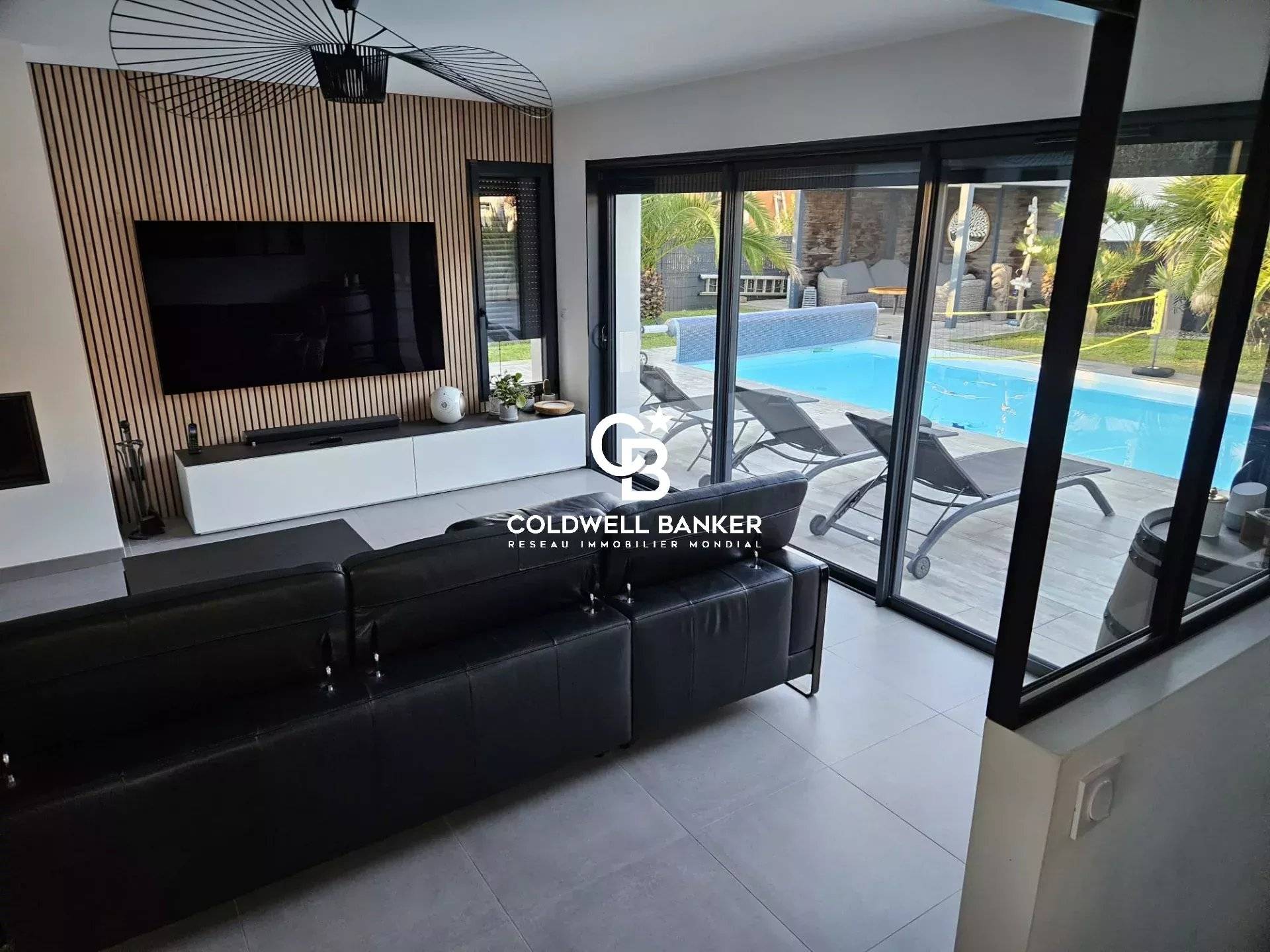 Maison à vendre Andernos - villa contemporaine récente 200 m² piscine chauffée garage dépendances