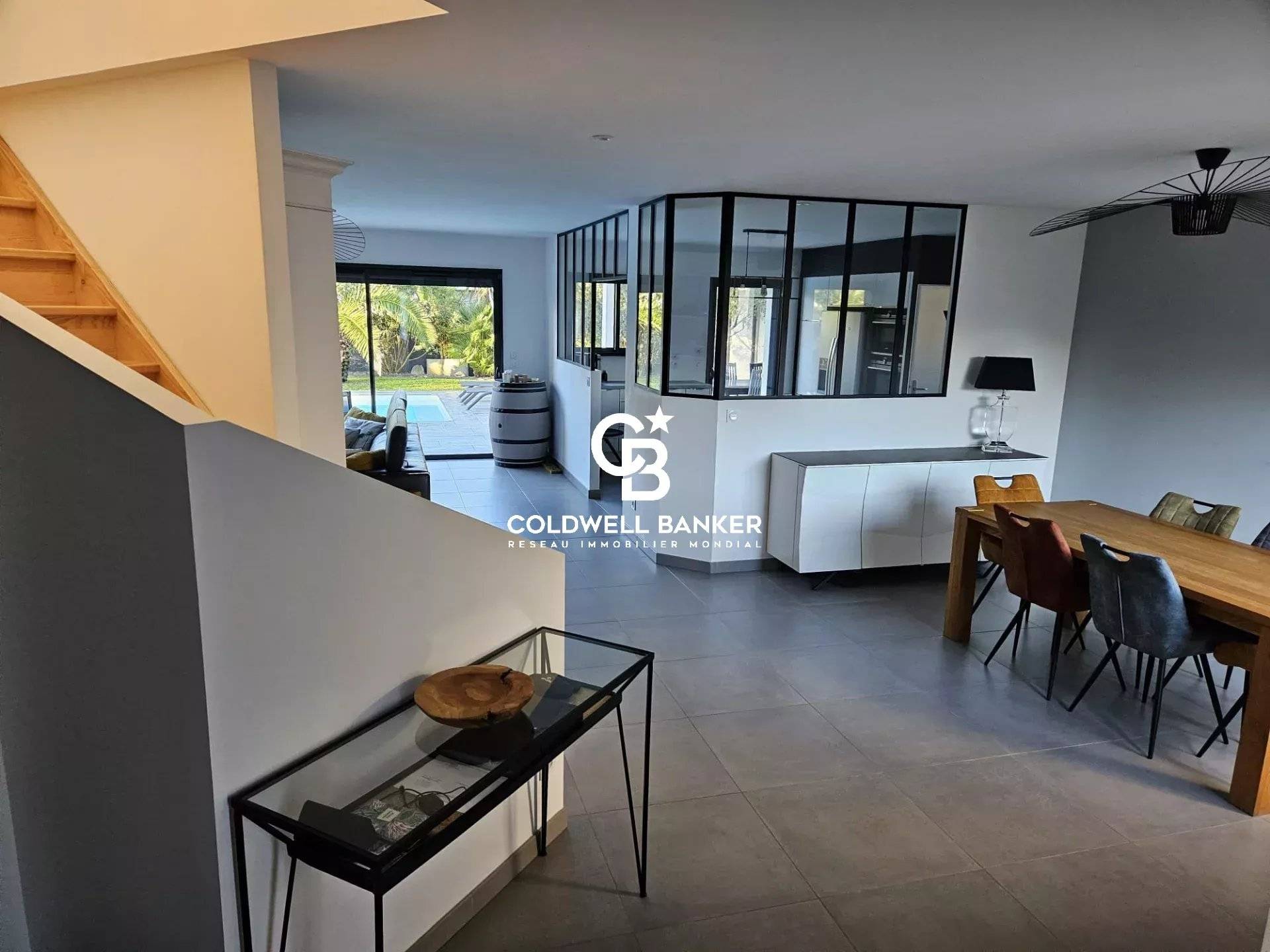 Maison à vendre Andernos - villa contemporaine récente 200 m² piscine chauffée garage dépendances