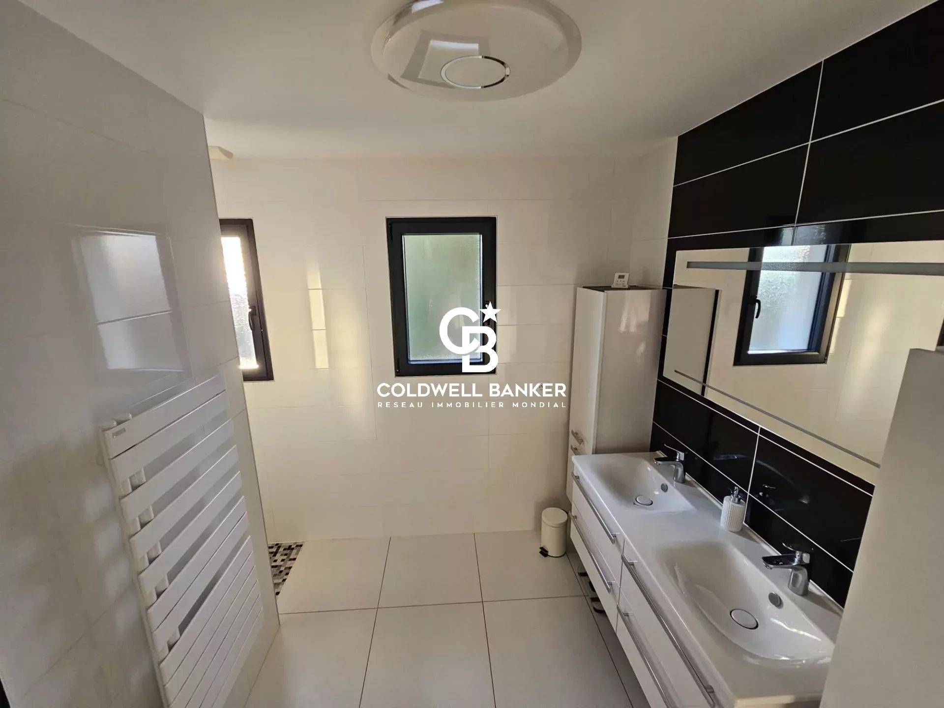 Maison à vendre Andernos - villa contemporaine récente 200 m² piscine chauffée garage dépendances