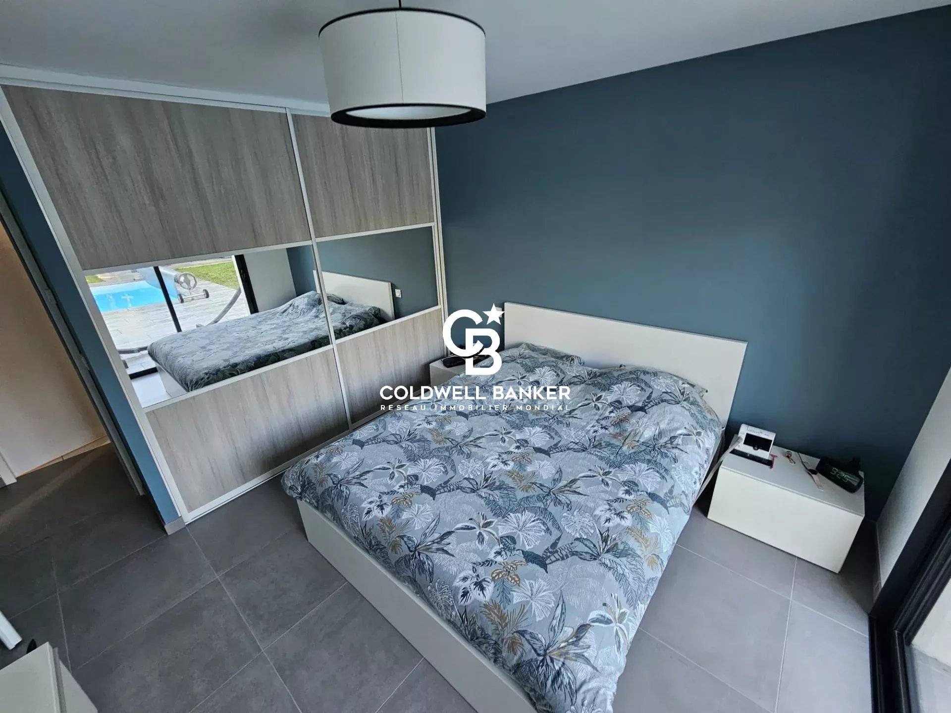 Maison à vendre Andernos - villa contemporaine récente 200 m² piscine chauffée garage dépendances