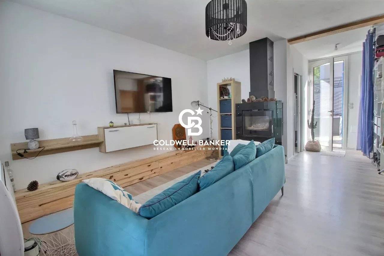 Maison à vendre à Biscarrosse – rénovée avec 3 chambres, jardin au calme et parkings