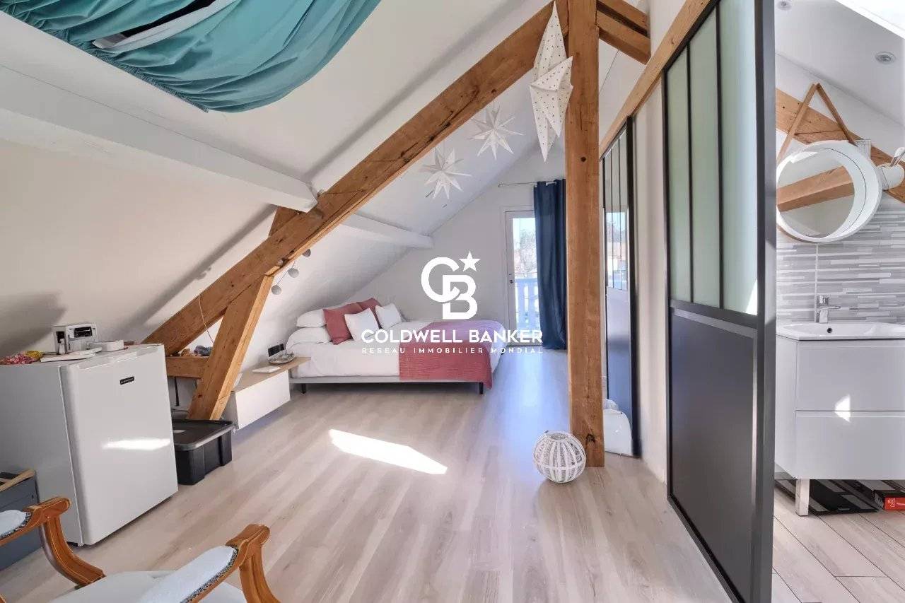 Maison à vendre à Biscarrosse – rénovée avec 3 chambres, jardin au calme et parkings