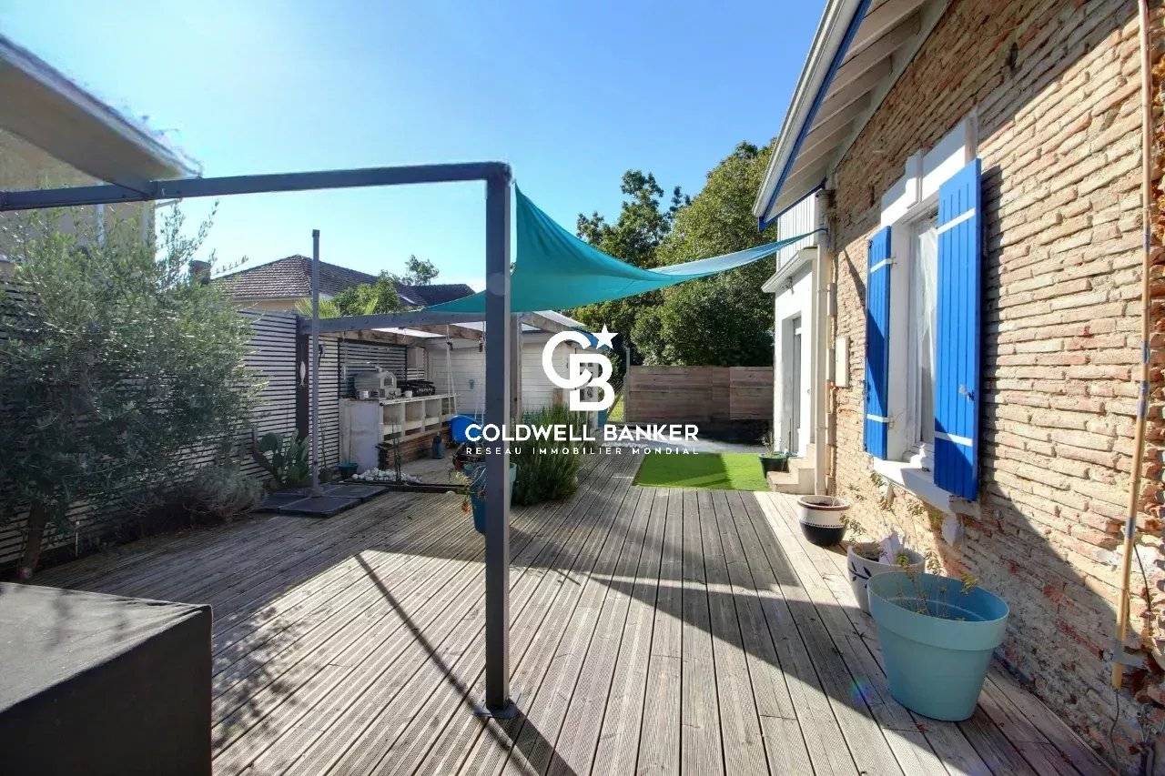 Maison à vendre à Biscarrosse – rénovée avec 3 chambres, jardin au calme et parkings