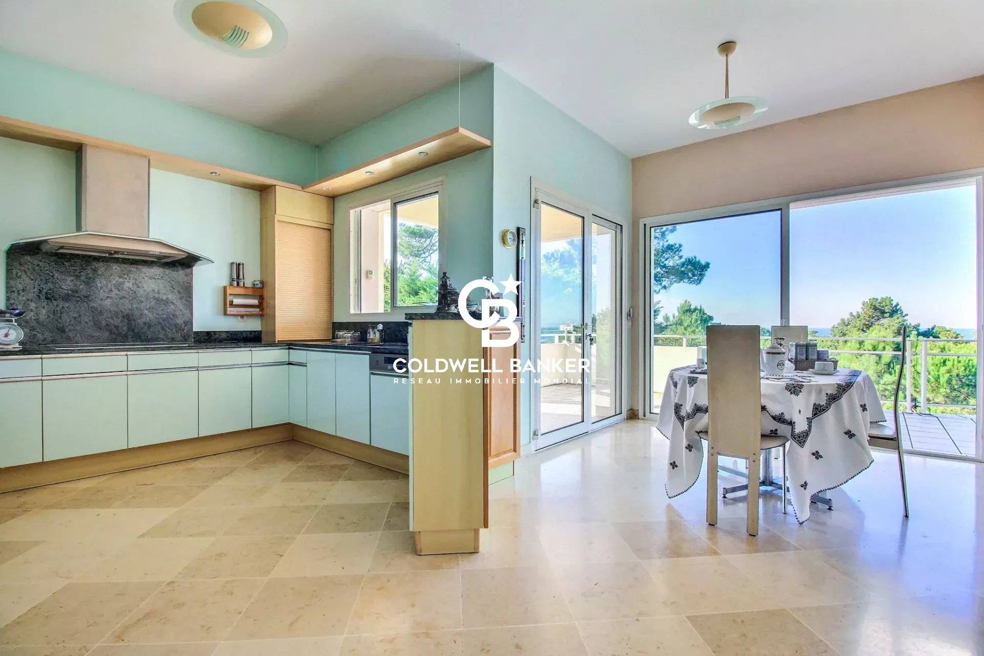 Maison à vendre au Pyla – contemporaine avec vue panoramique sur le Bassin