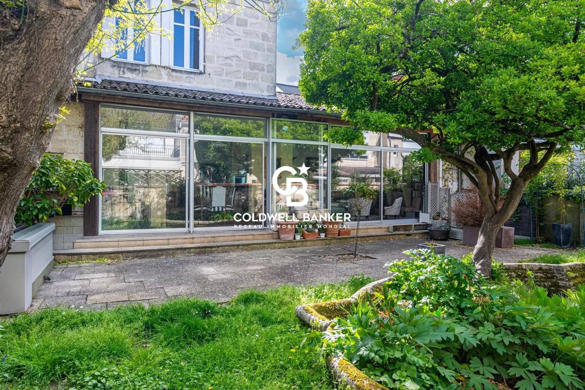 Maison à vendre Bordeaux - maison bourgeoise 4 chambres jardin garage quartier saint-seurin