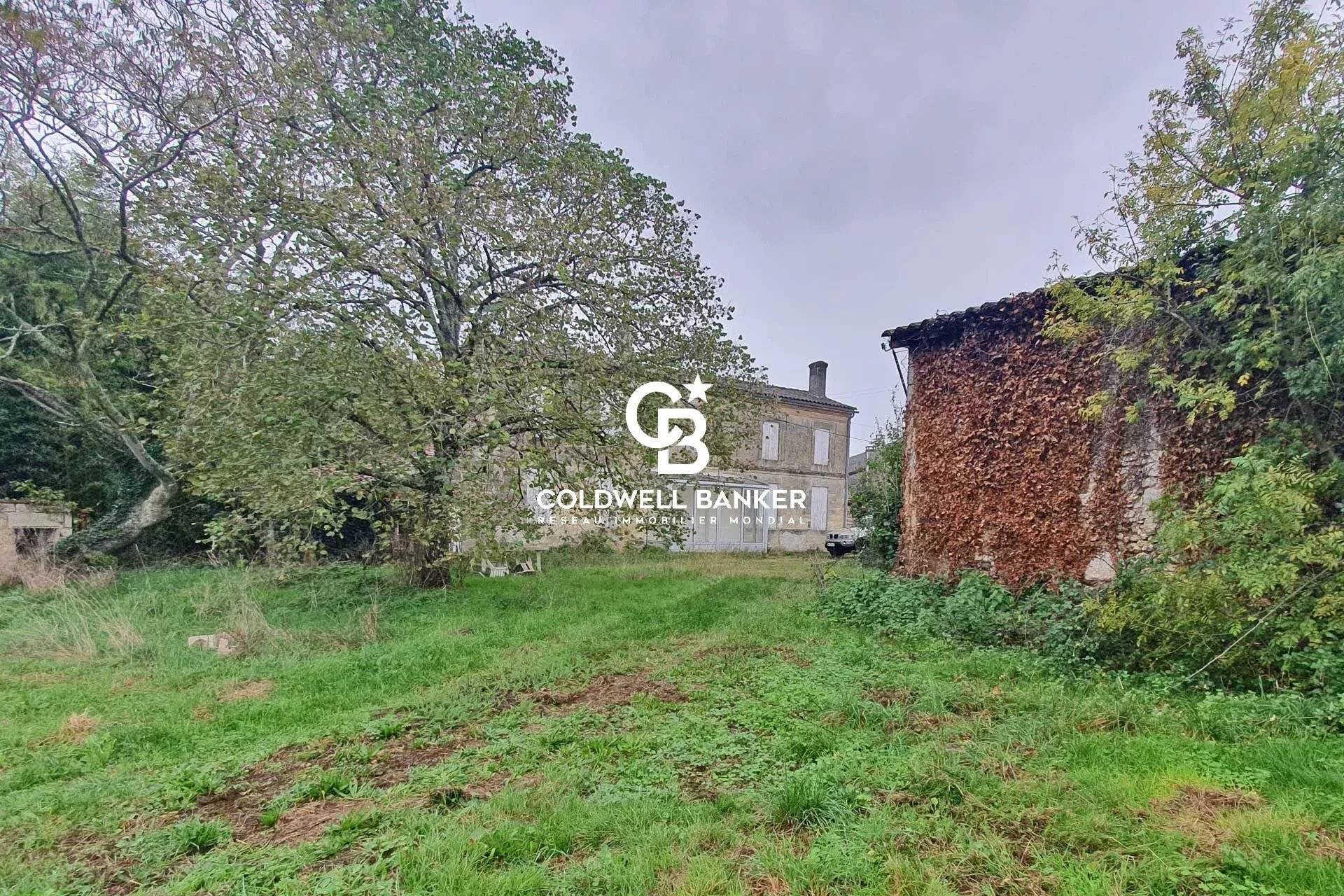 Propriété viticole à vendre - 3 ha AOC Lalande-de-Pomerol, maison à rénover, étang