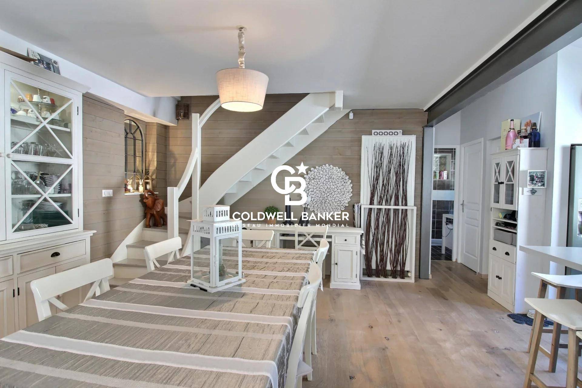 Maison à vendre à La Teste-de-Buch – contemporaine avec jardin et terrasses