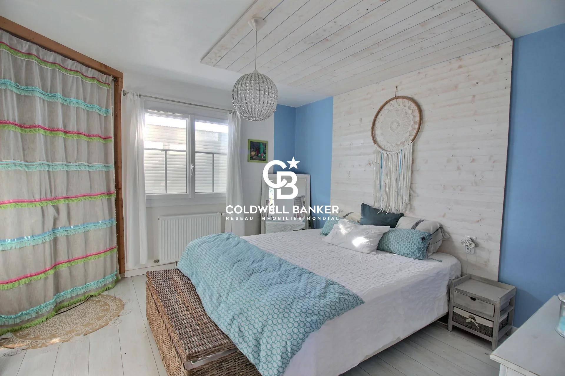 Maison à vendre à La Teste-de-Buch – contemporaine avec jardin et terrasses