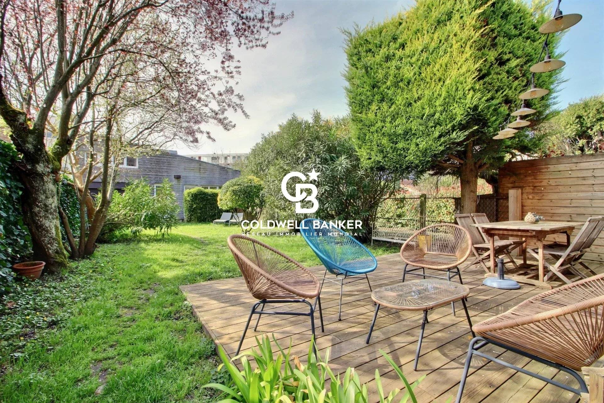 Maison à vendre Bordeaux Chartrons - maison familiale avec jardin, dépendance aménagée et garage