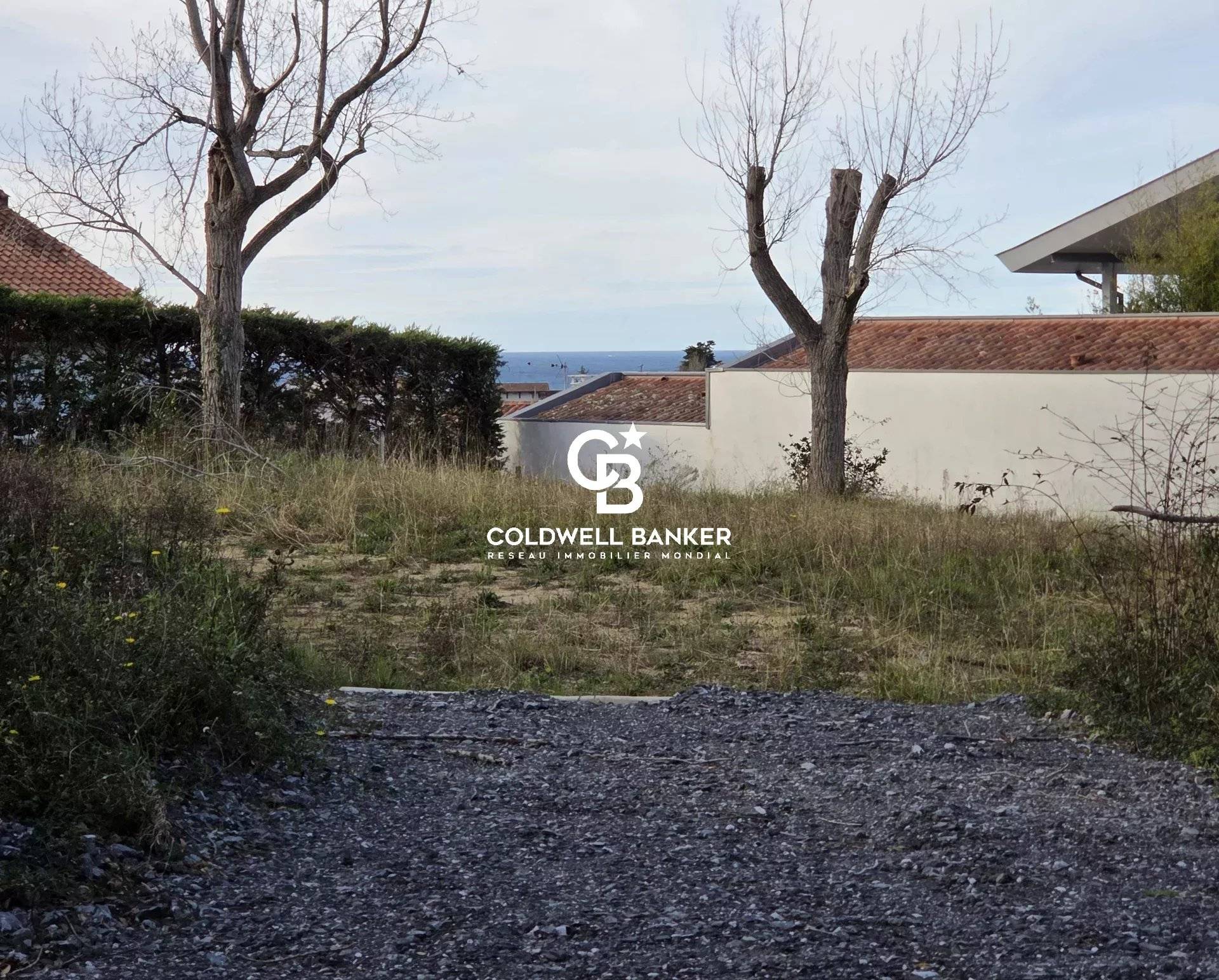 Terrain à vendre à Bidart – vue océan et permis de construire validé