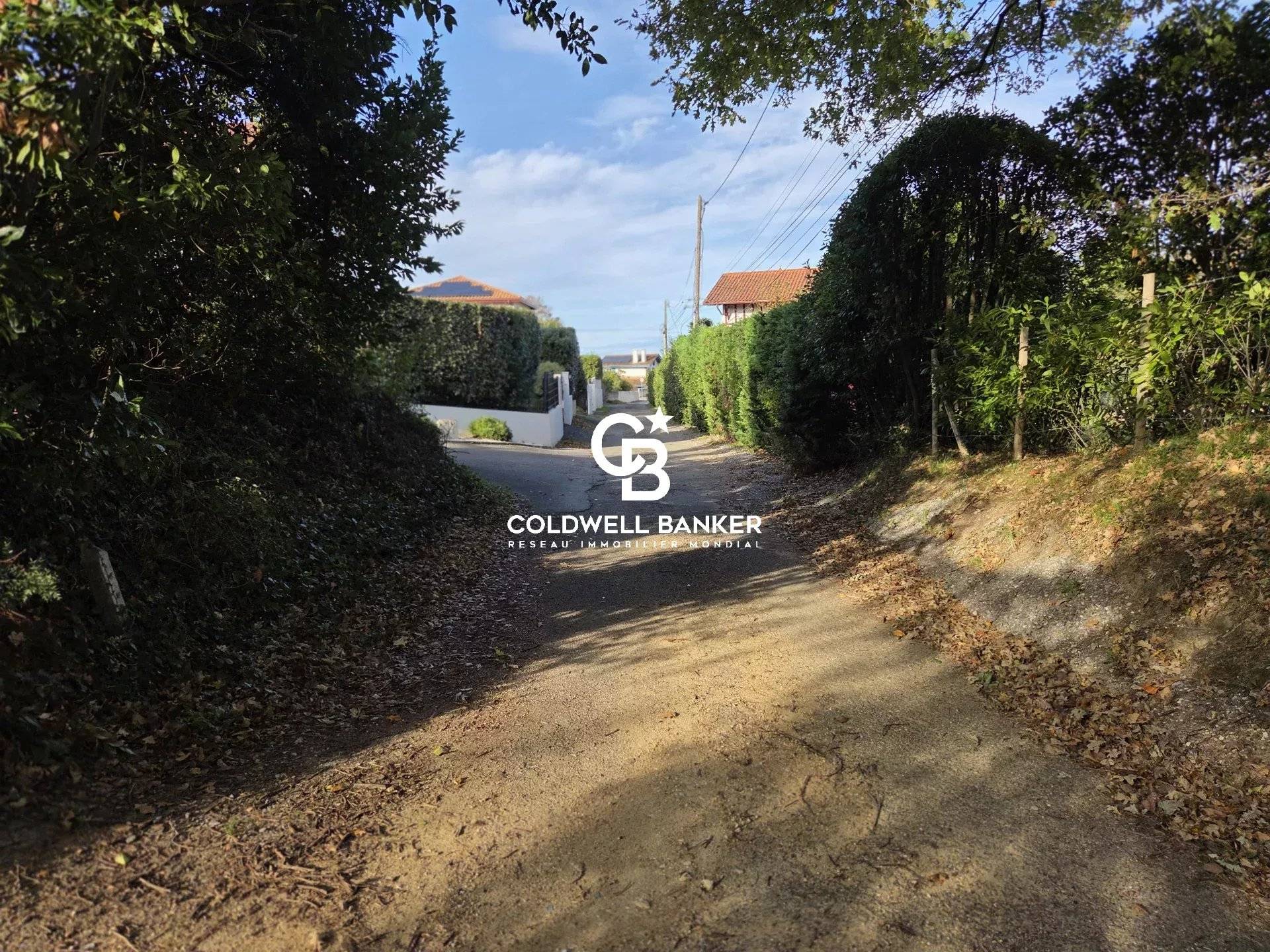 Terrain à vendre à Bidart – vue océan et permis de construire validé