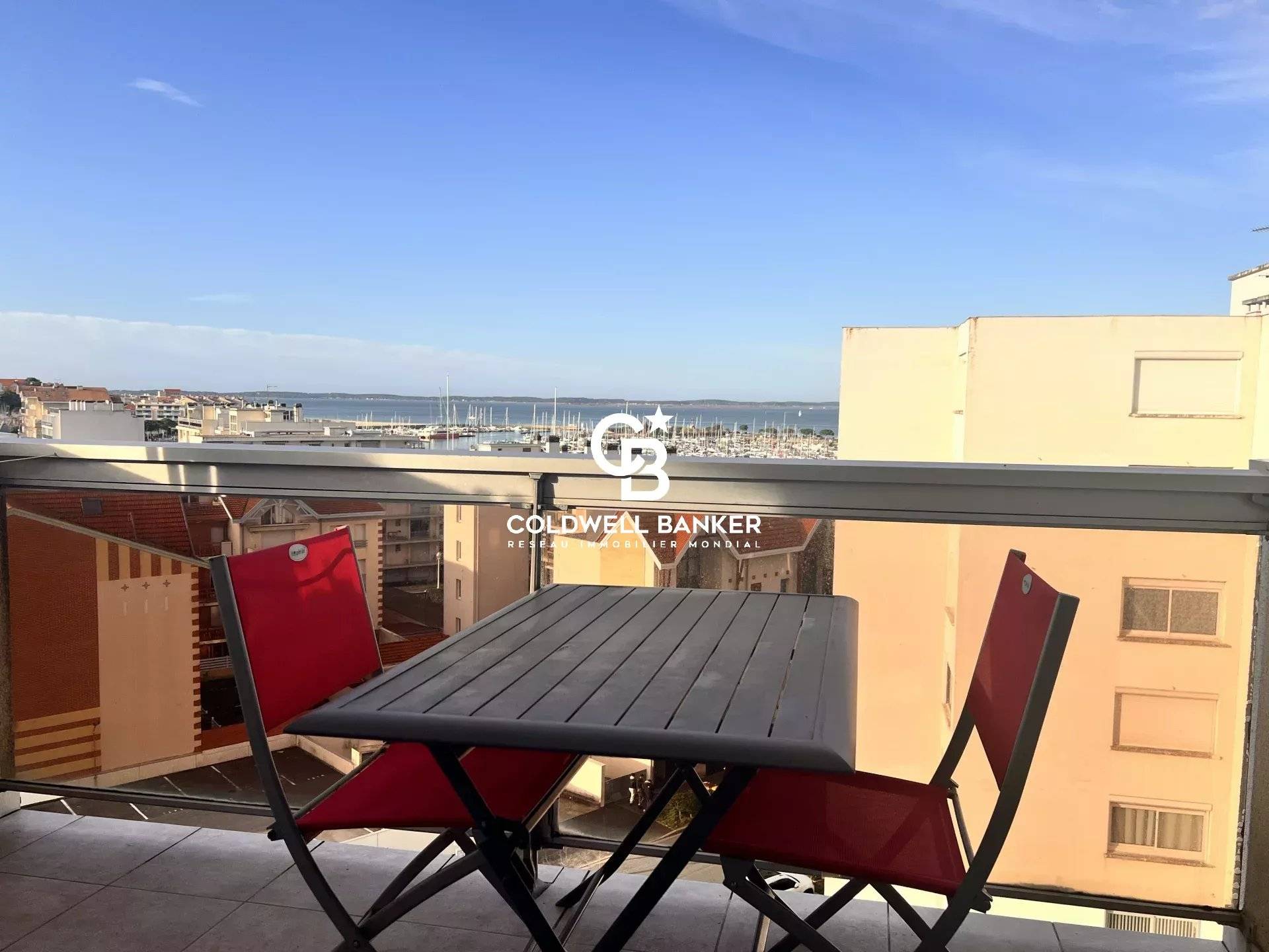 Appartement à vendre Arcachon - quartier de l’Aiguillon, terrasse, piscine et vue dégagée Bassin