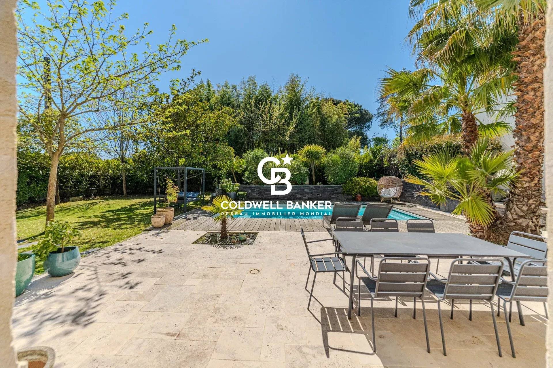 Maison à vendre Le Bouscat – pierre XIXe, 5 chambres, piscine, proche tram D