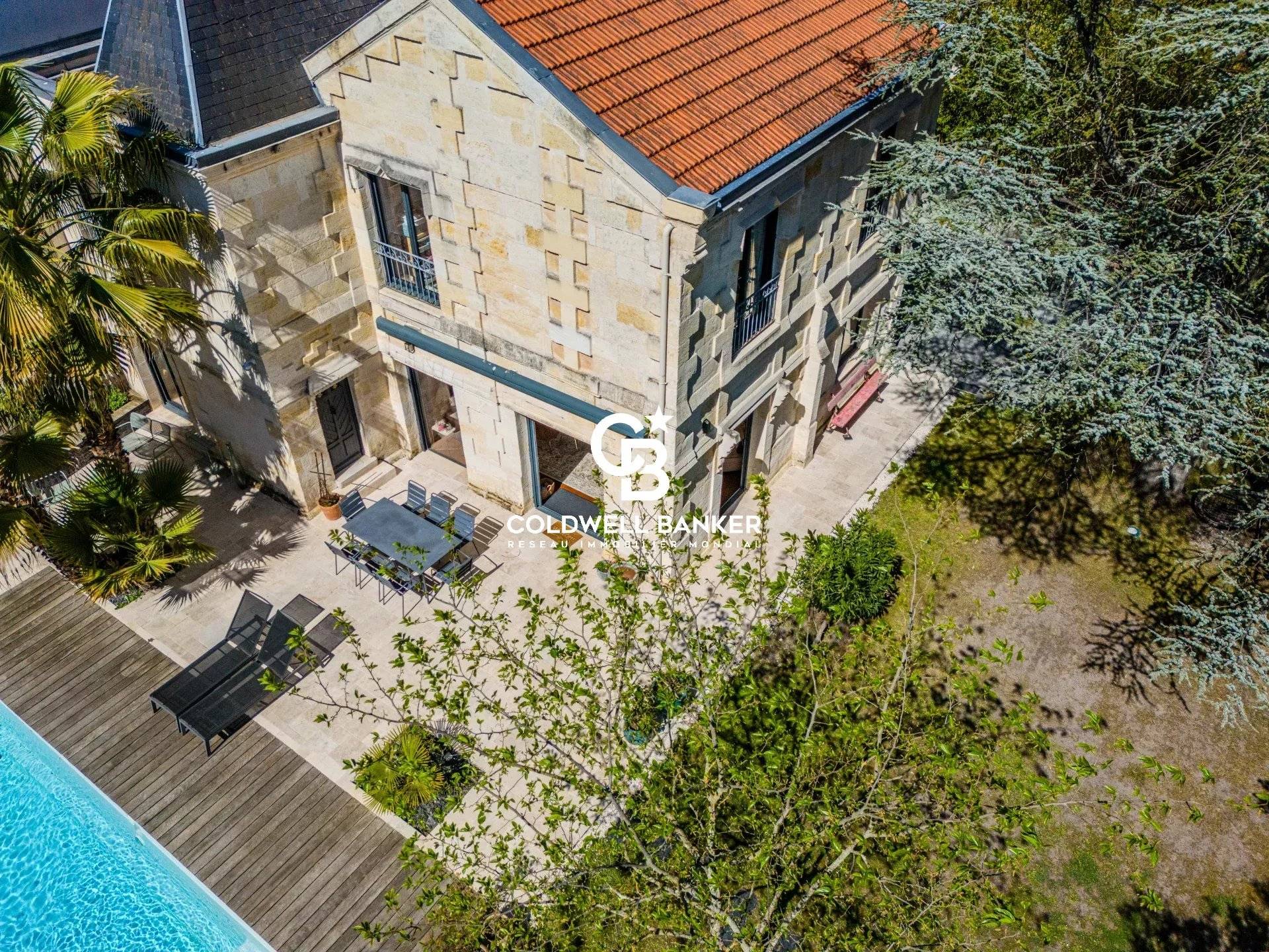 Maison à vendre Le Bouscat – pierre XIXe, 5 chambres, piscine, proche tram D