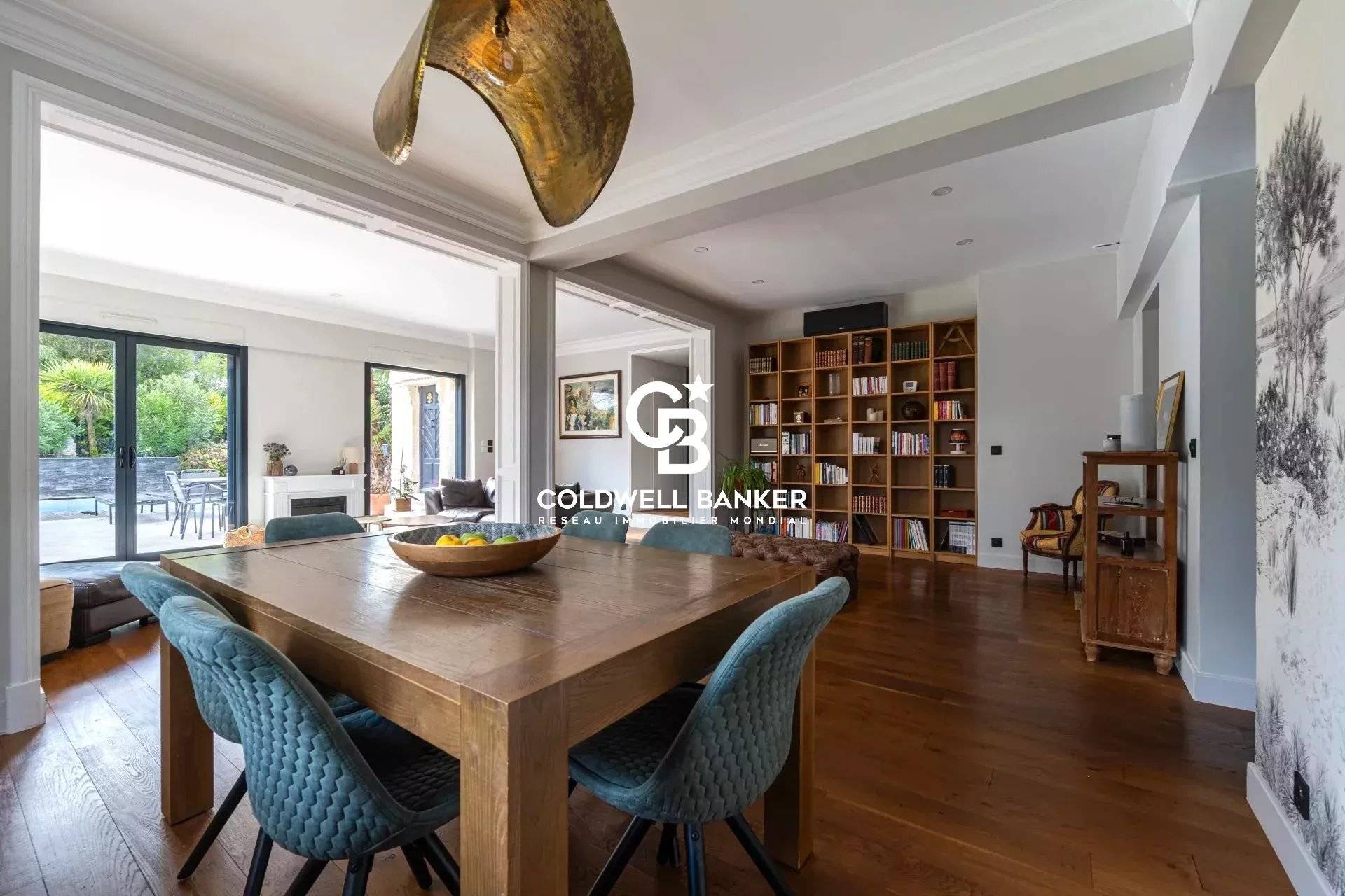 Maison à vendre Le Bouscat – pierre XIXe, 5 chambres, piscine, proche tram D