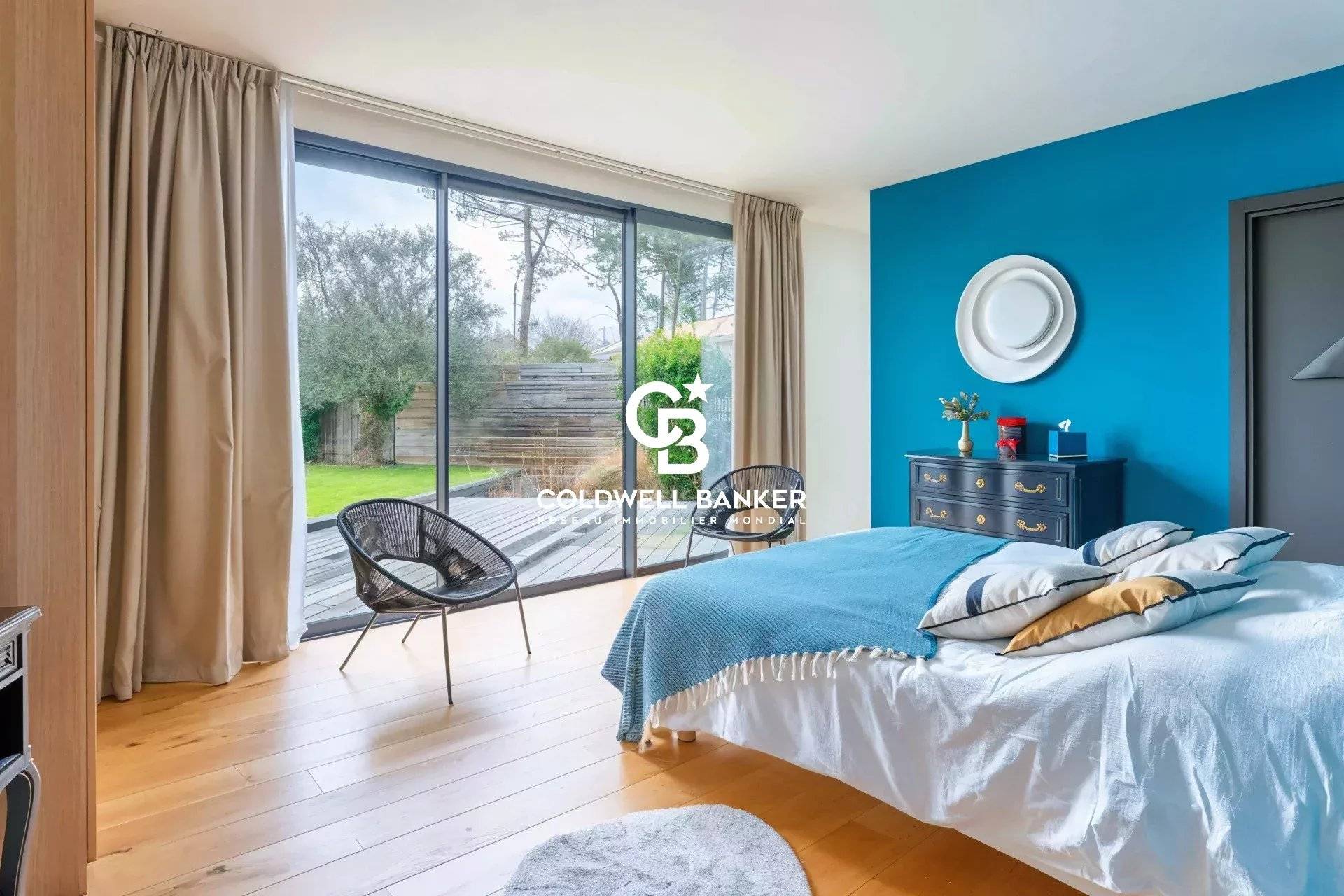 Maison à vendre Lège Bourg - plain-pied, rénovée, 4 chambres, piscine