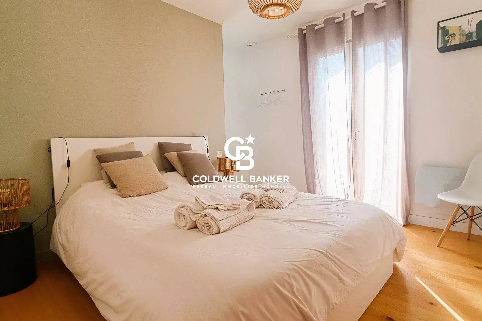 Maison à vendre Lège Bourg - plain-pied, rénovée, 4 chambres, piscine