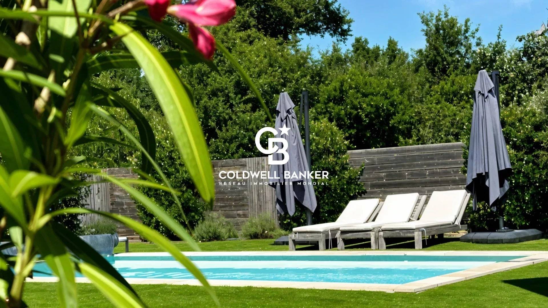 Maison à vendre Lège Bourg - plain-pied, rénovée, 4 chambres, piscine