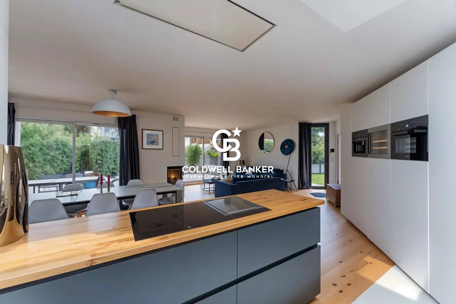 Maison à vendre Lège Bourg - plain-pied, rénovée, 4 chambres, piscine