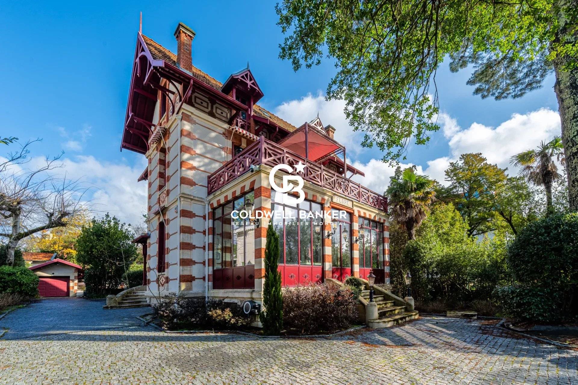 Maison à vendre Arcachon Ville d'Hiver - villa historique du XIXe siècle