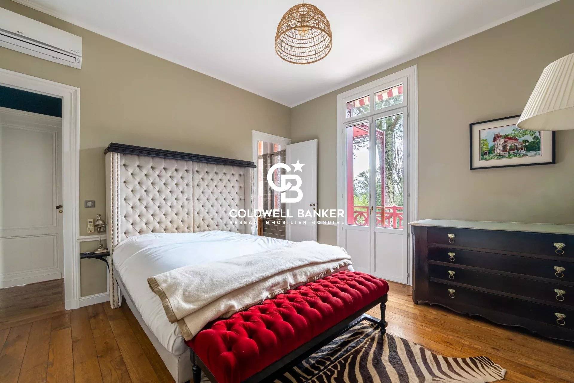 Maison à vendre Arcachon Ville d'Hiver - villa historique du XIXe siècle