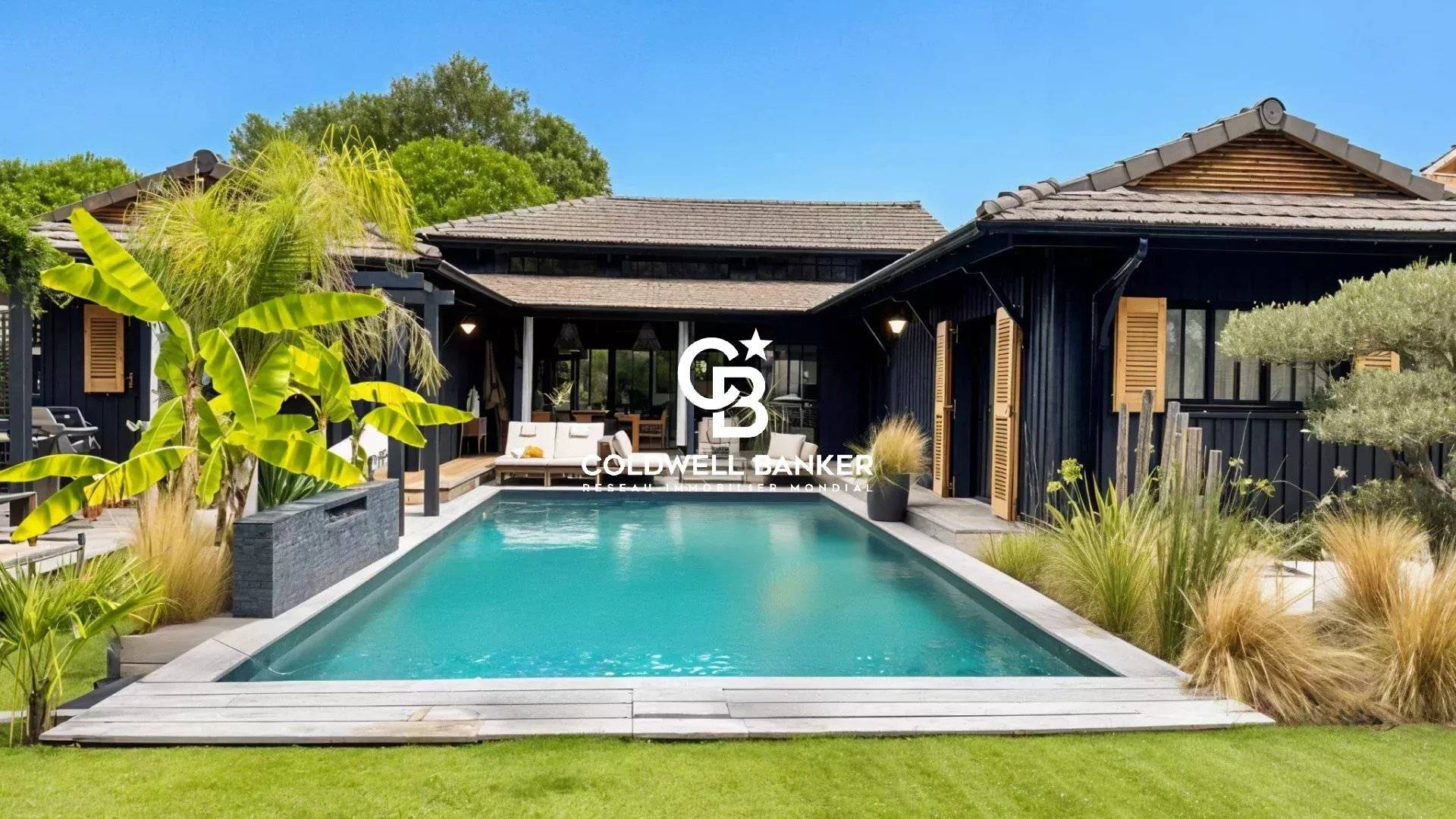 Maison à vendre à Claouey – villa bois avec piscine, 4 chambres et appartement indépendant à 300 m de la plage