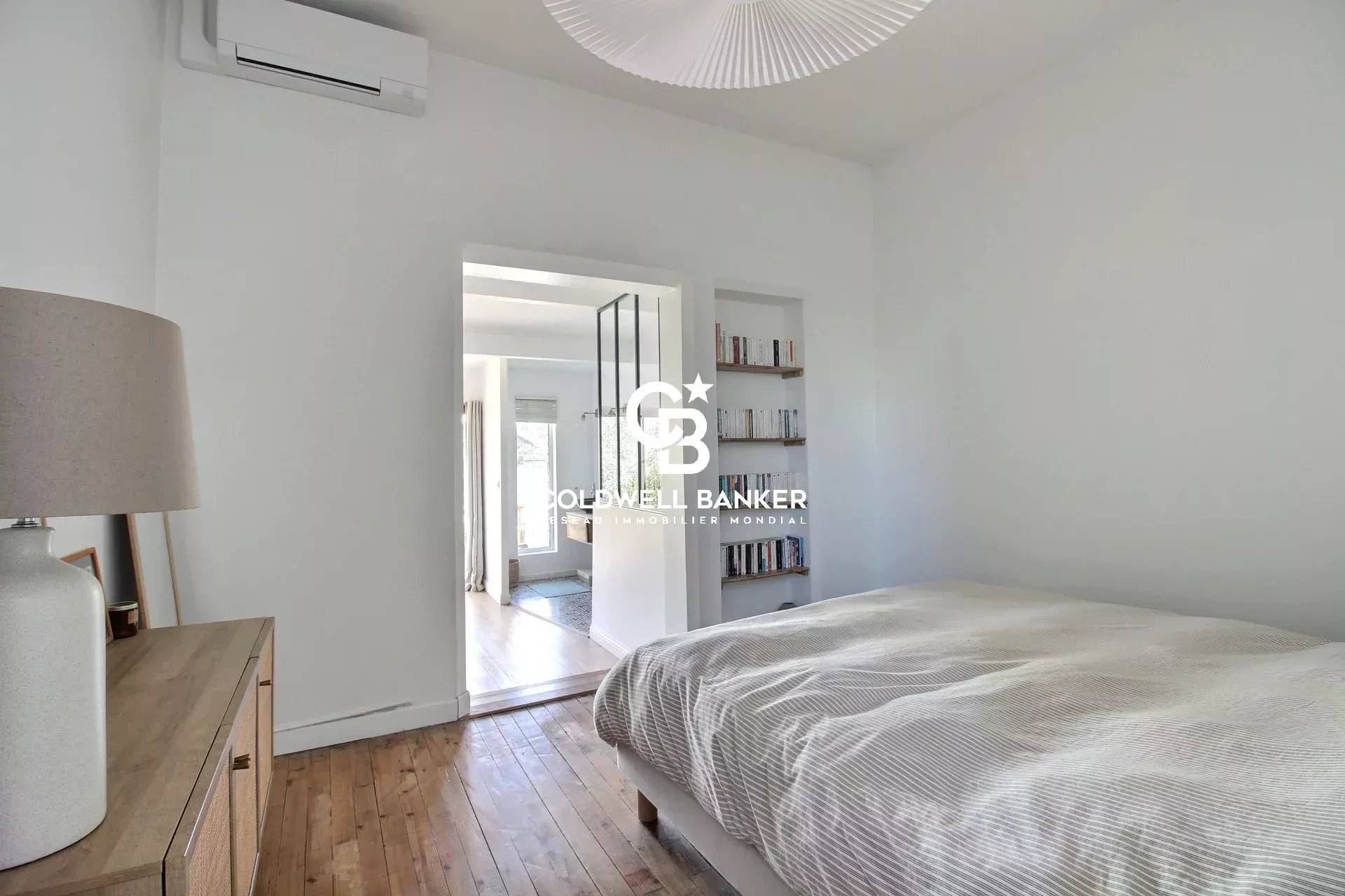 Maison à vendre Bordeaux Caudéran - rénovée grand jardin stationnements proche écoles