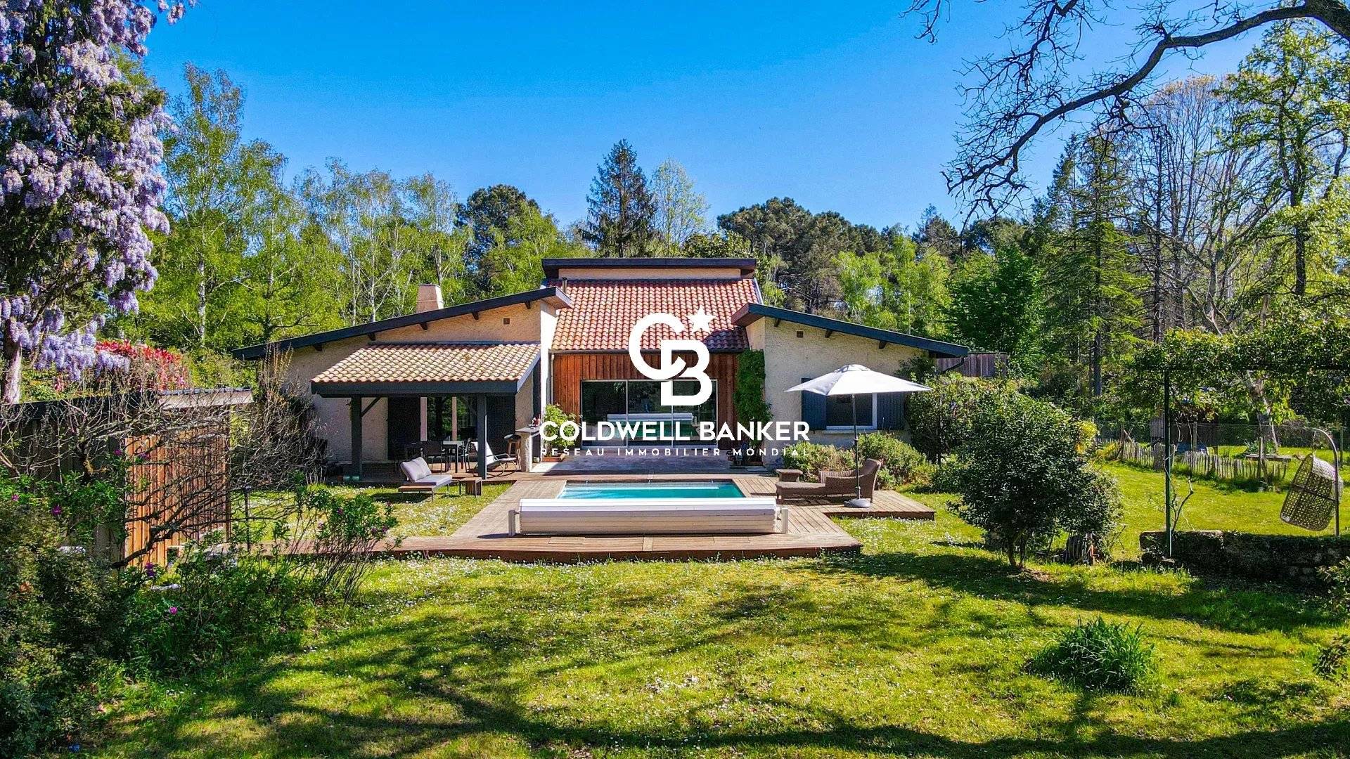 Maison à vendre Pessac - propriété familiale 4 chambres parc 1 hectare piscine étang