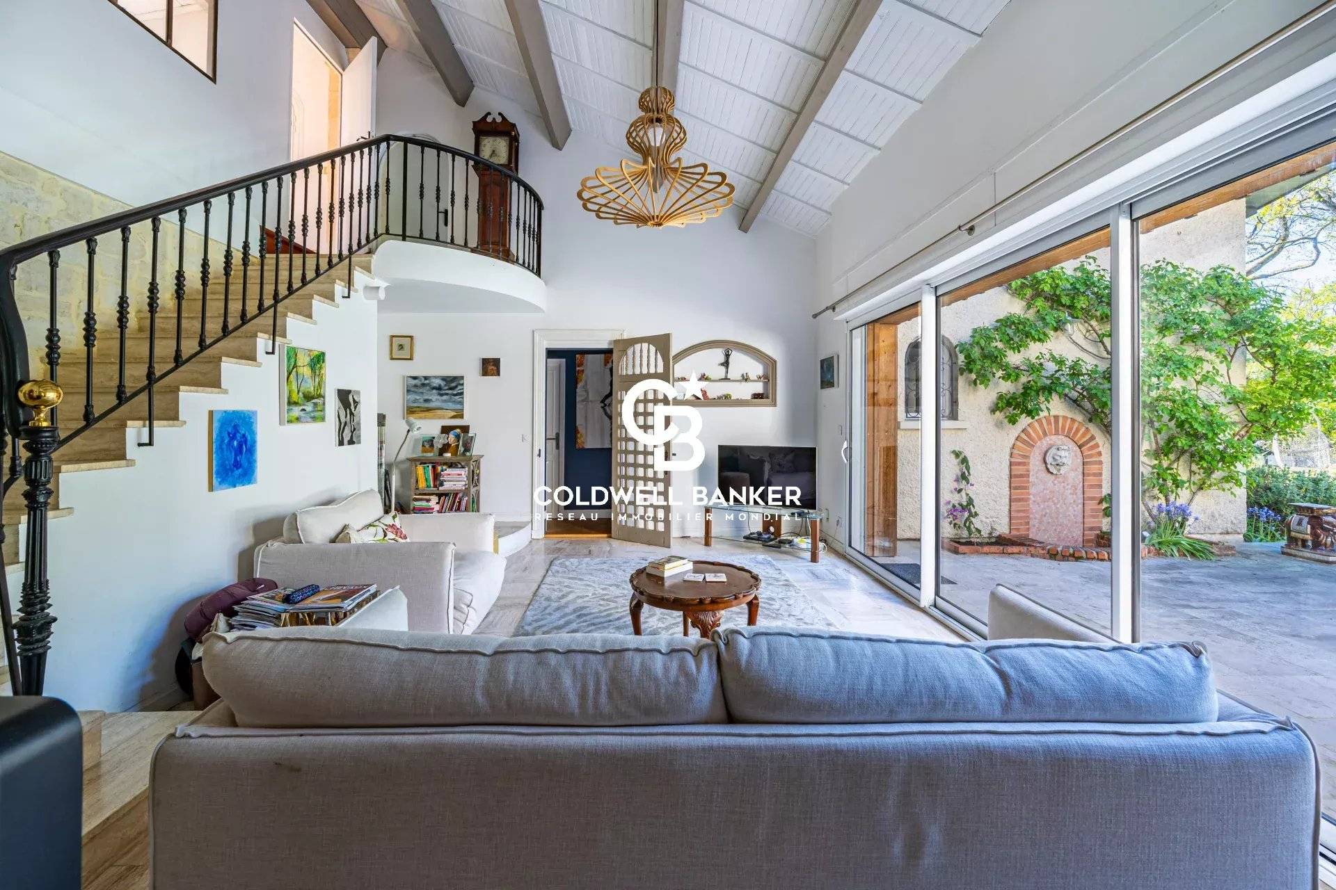 Maison à vendre Pessac - propriété familiale 4 chambres parc 1 hectare piscine étang