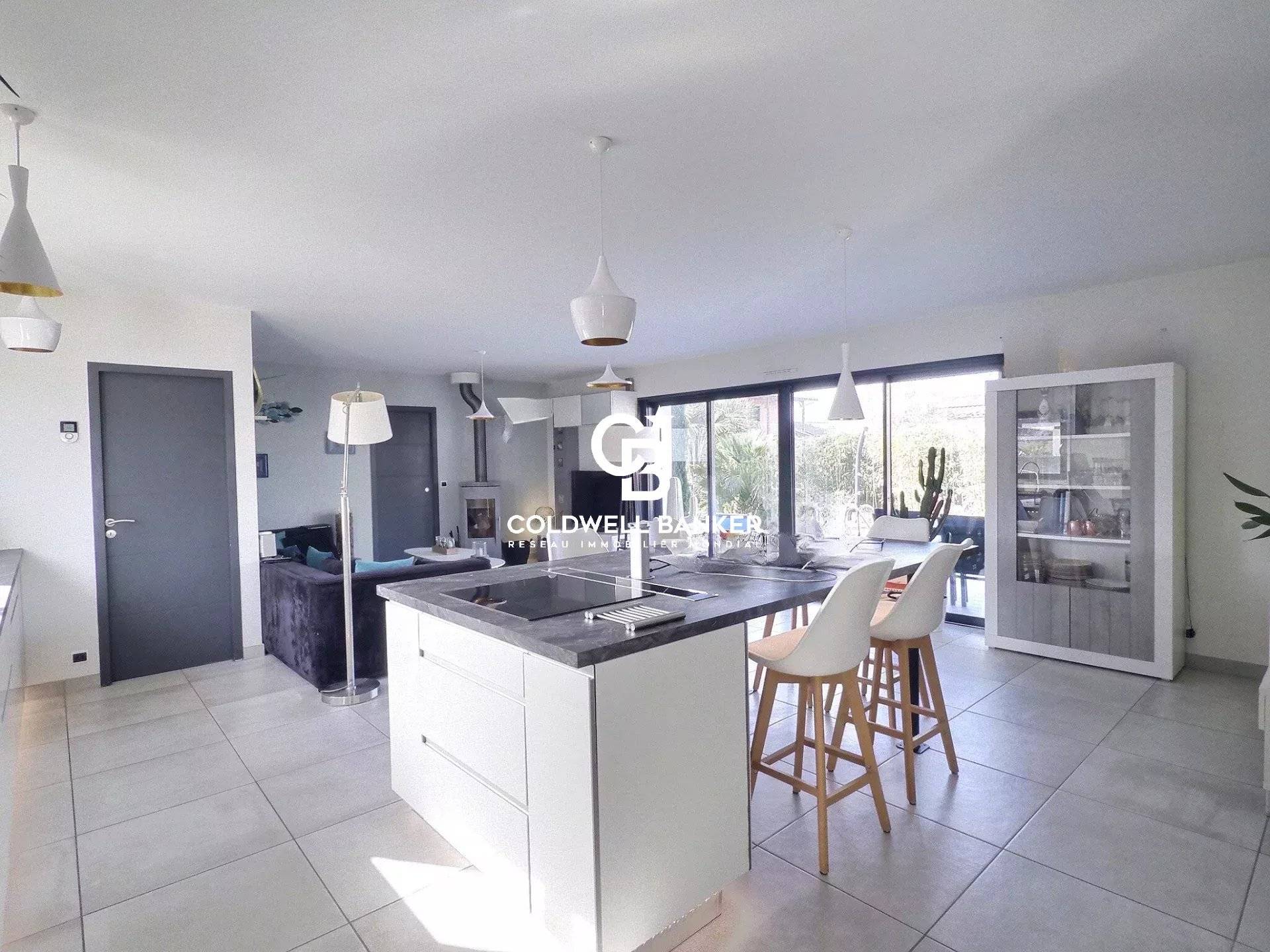 Maison à vendre Gujan-Mestras - villa moderne plain-pied 3 chambres piscine garage