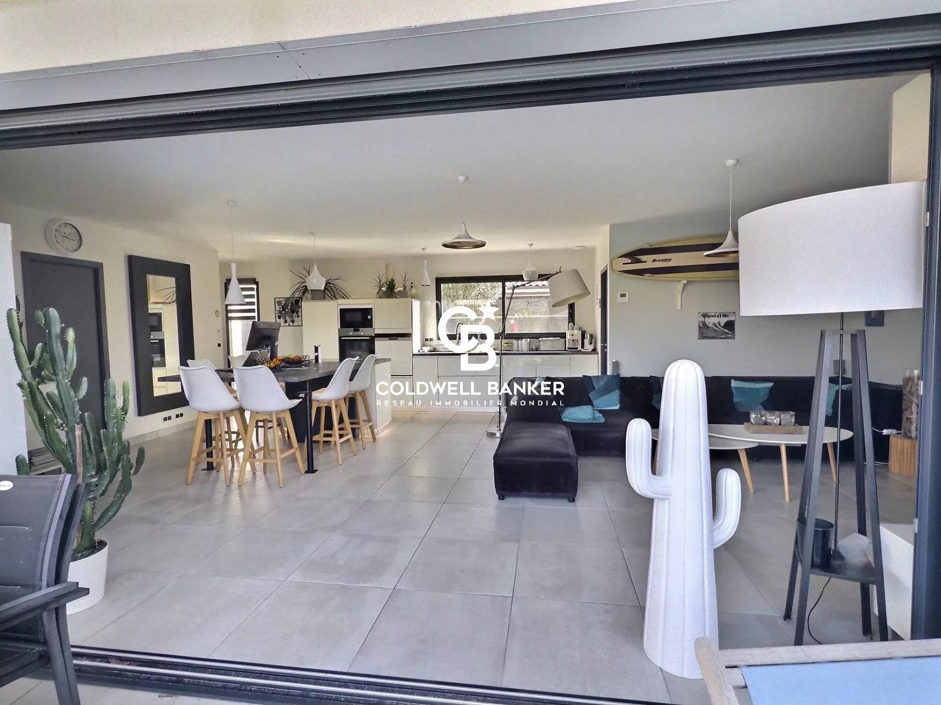 Maison à vendre Gujan-Mestras - villa moderne plain-pied 3 chambres piscine garage