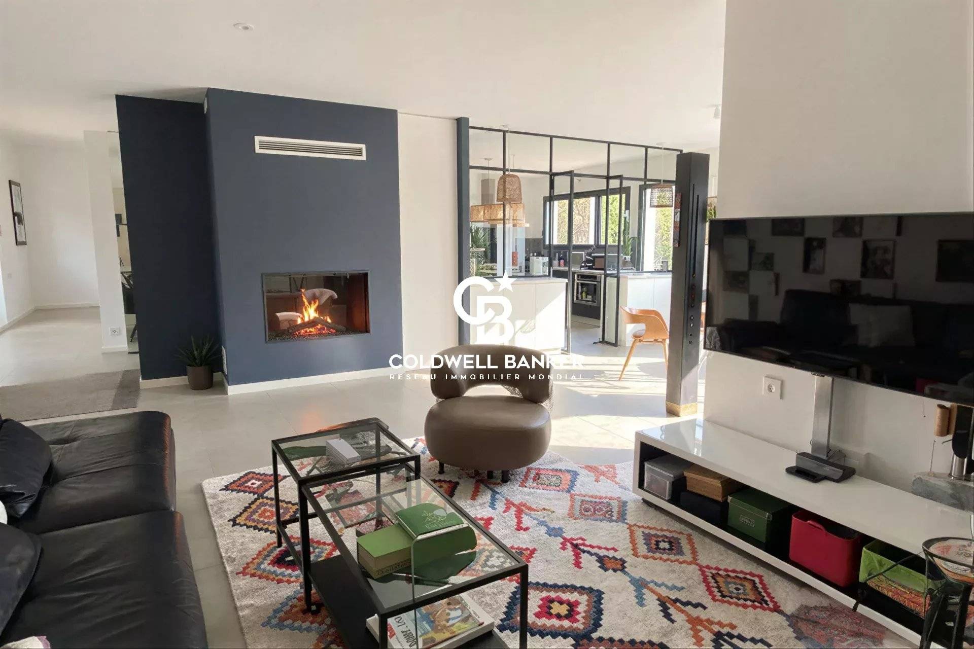 Maison à vendre Andernos-les-Bains - villa contemporaine, toit terrasse, piscine chauffée