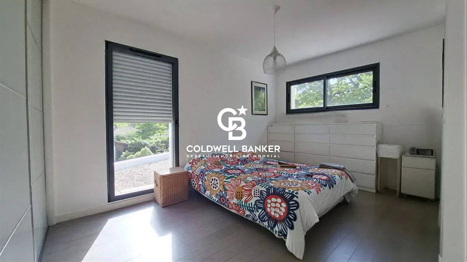 Maison à vendre Andernos-les-Bains - villa contemporaine, toit terrasse, piscine chauffée