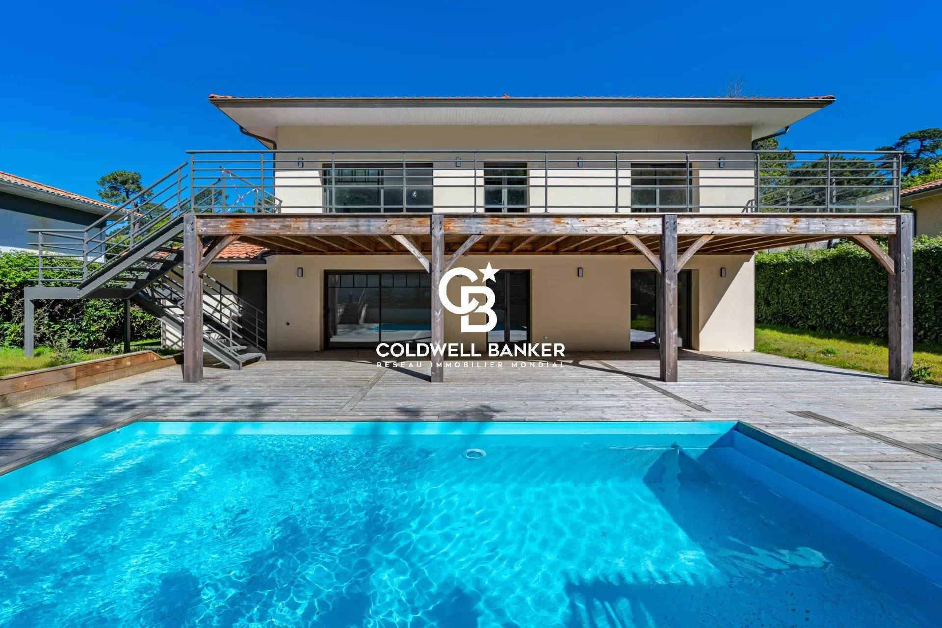 Maison à vendre Arcachon - villa rénovée proche plage Pereire avec piscine et garage