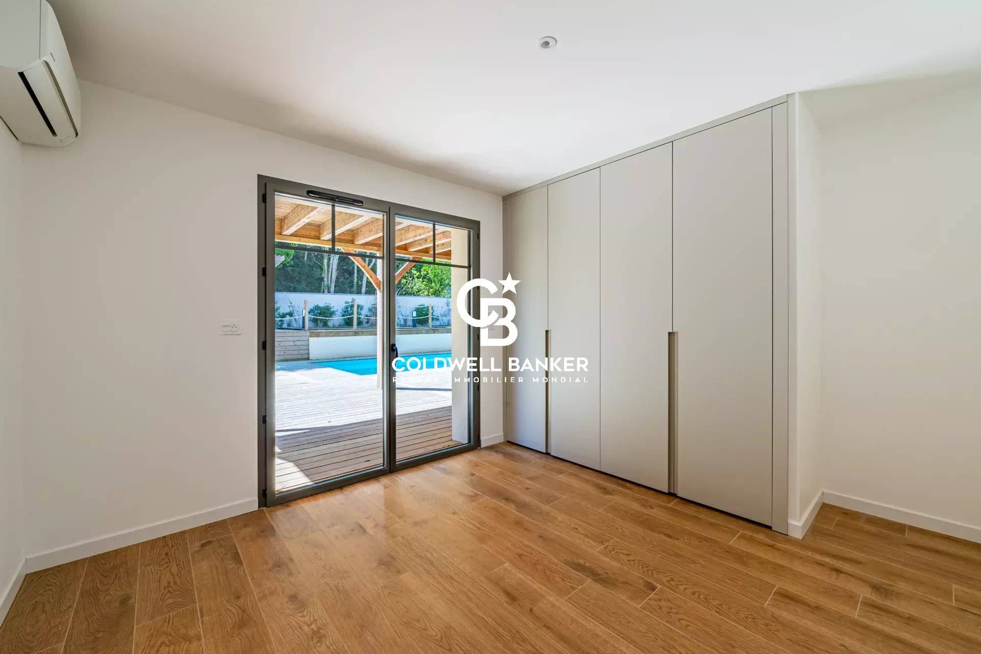 Maison à vendre Arcachon - villa rénovée proche plage Pereire avec piscine et garage