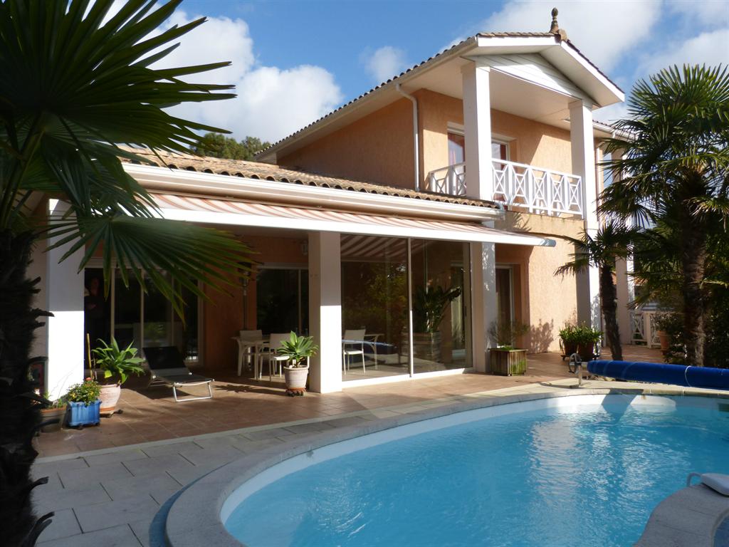 villa avec piscine Arcachon aux Abatilles