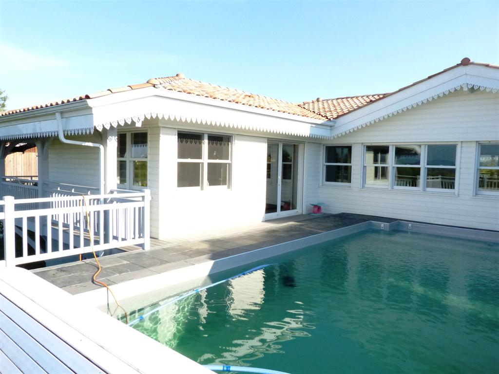 vue bassin d'arcachon villa avec piscine