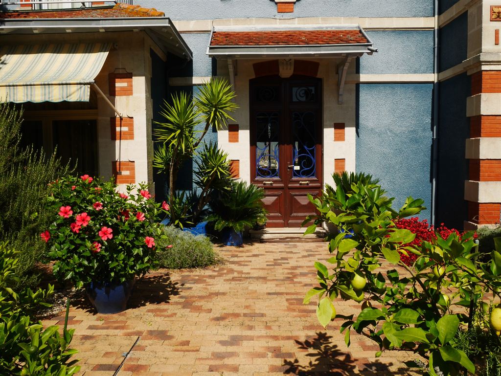 grande maison les pieds dans l'eau arcachon