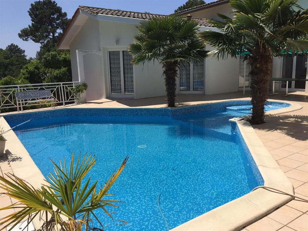 Villa de luxe a vendre 7 chambres au Cap ferret avec piscine
