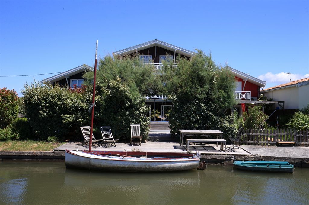 VILLA DE PRESTIGE OSSATURE BOIS A VENDRE PORT DE PLAISANCE LA TESTE