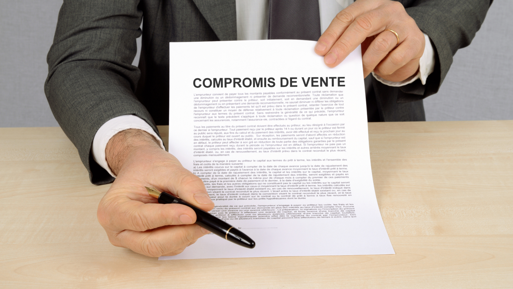 Quels documents dois-je fournir lors de la signature d’un compromis de vente avec une agence immobilière ?