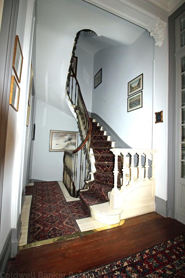 Vente maison bourgeoise en pierre de 5 chambres - Bordeaux Centre proche Jardin Public