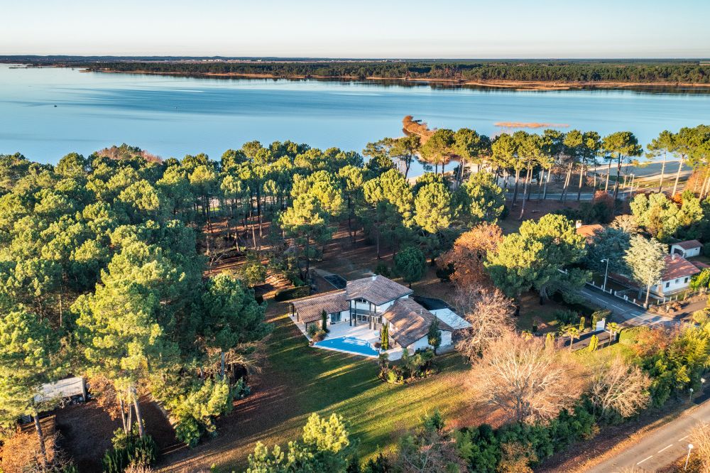 vente Propriété familiale d'exception au bord du lac SANGUINET
