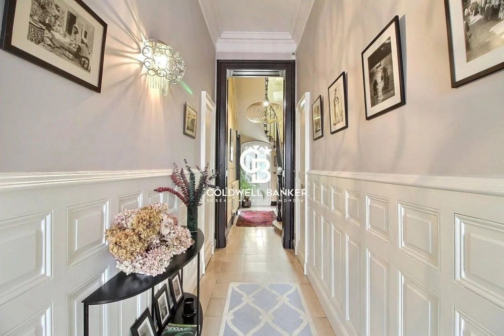 Belle maison bourgeoise 6 chambres avec jardin et piscine à vendre Bordeaux