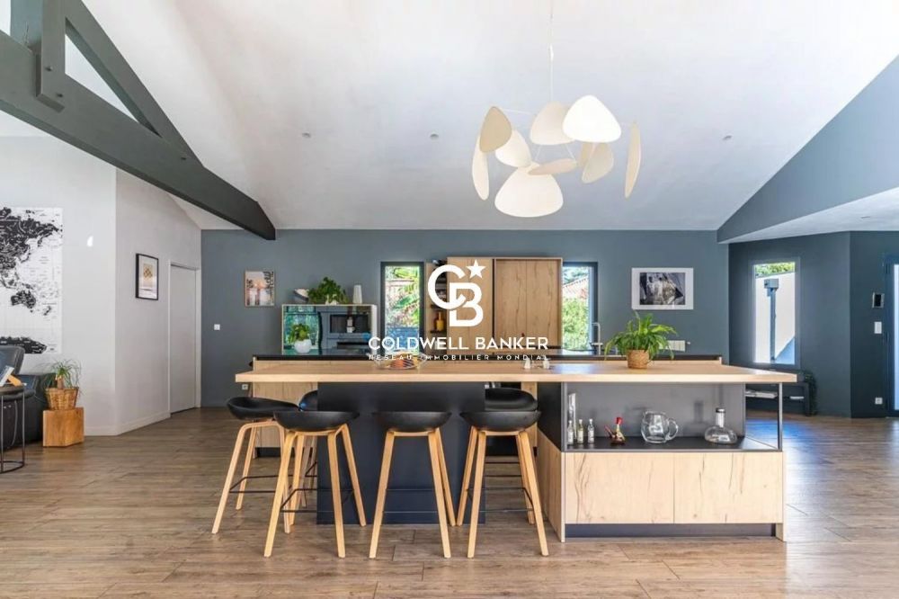 Spacieuse maison avec piscine et grand terrain La Hume Gujan-Mestras