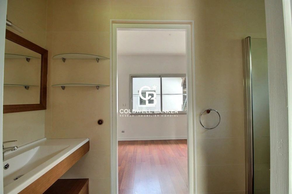 Villa familiale d'exception 5 chambres avec piscine, dépendances et vaste terrain - Andernos 