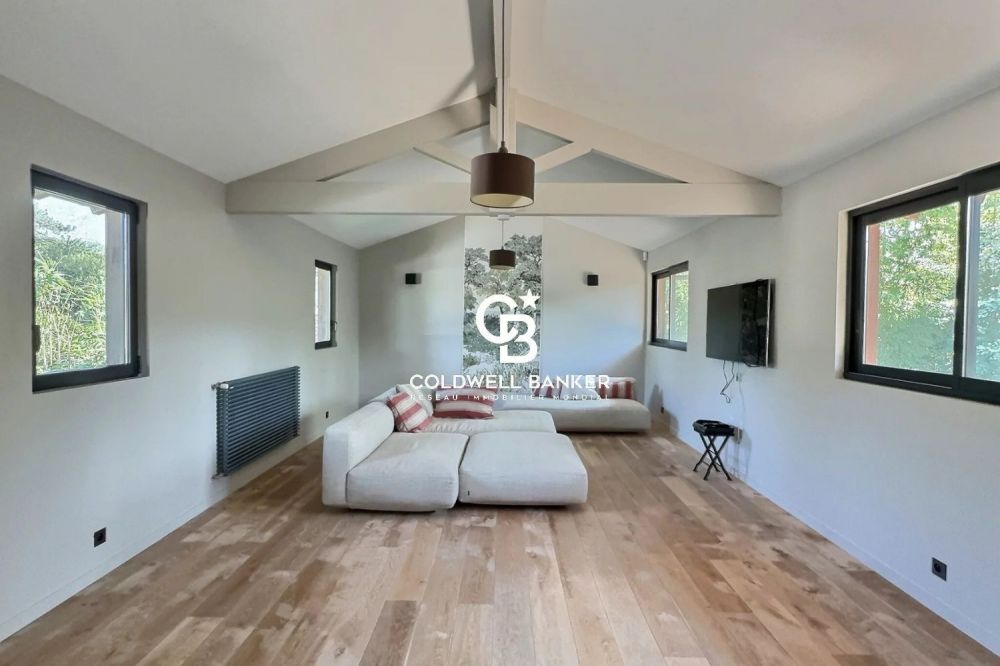 Villa à vendre au Cap Ferret - architecture bois, proche plages, commerces et embarcadère