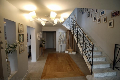 Acheter une grande maison familiale de 5 chambres à Bordeaux Cauderan avec piscine