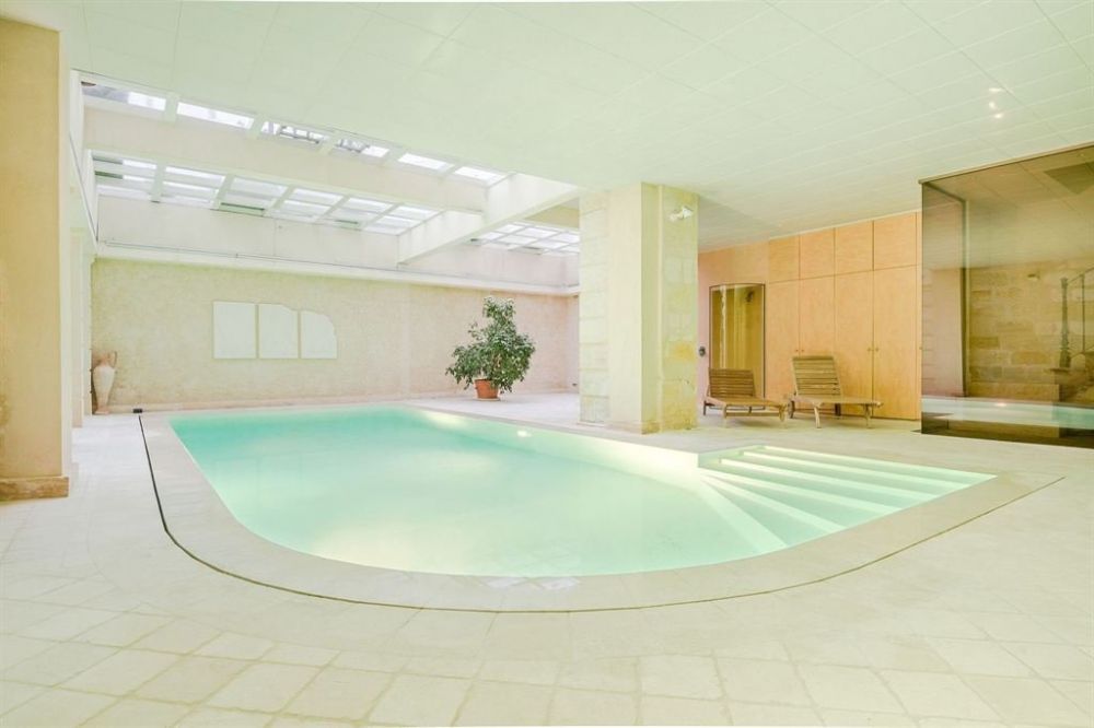 Superbe hôtel particulier avec piscine à vendre BORDEAUX JARDIN PUBLIC